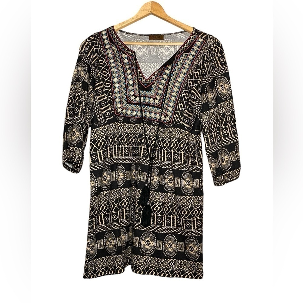 Treska Long Sleeve V-Neck Tunic